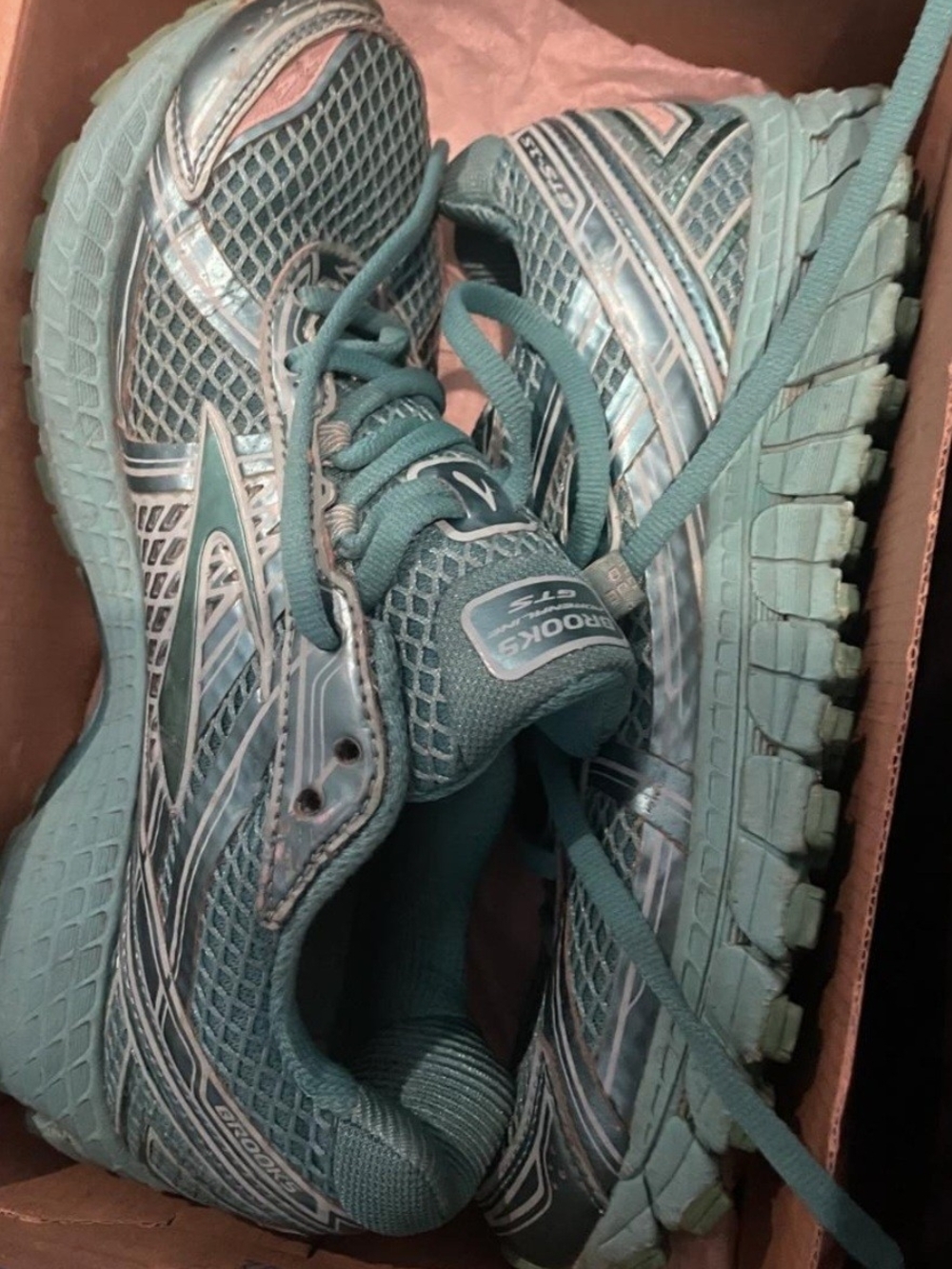 Brooks Women’s Teal Lace-Up Running Shoes